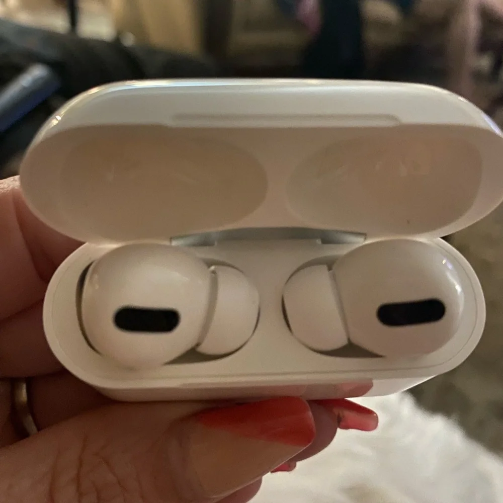 EarPods Pro - Picture 4 of 4